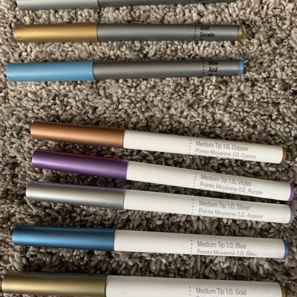 Genuine Cricut Markers Metallic Medium Point 1.0